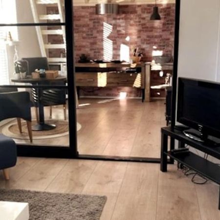 Gezellige Knusse Studio Met Bubbelbad Huizen Exterior foto